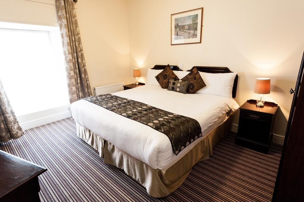 Hotel Munster Arms 2*