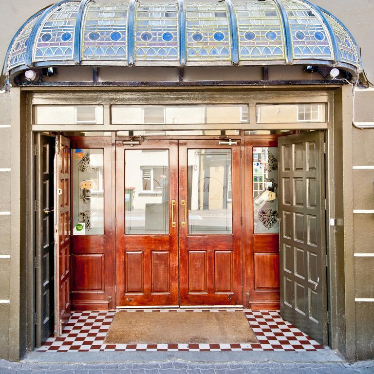 Hotel Munster Arms 2*